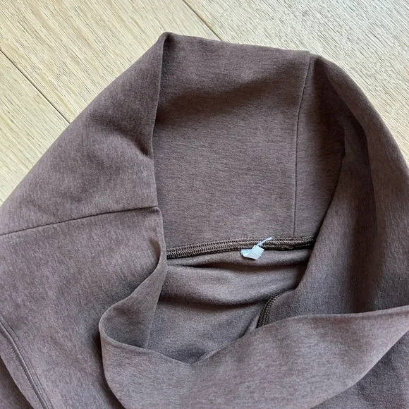 Vuori brown workout set - Picture 6 of 9